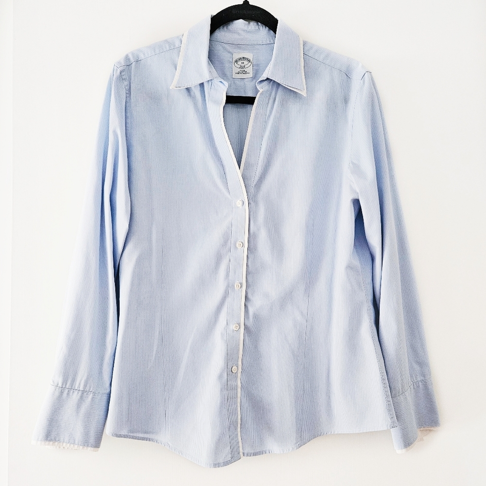 Brooks Brothers 346 Women's Fitted Button Down Blue and White Striped L / XL